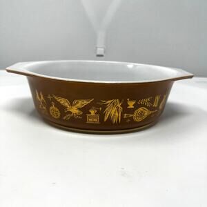Vintage Pyrex Early American Oval Casserole Dish 043 1.5 Quart Brown Gold‎